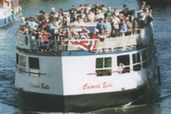 Colonial Belle tour boat