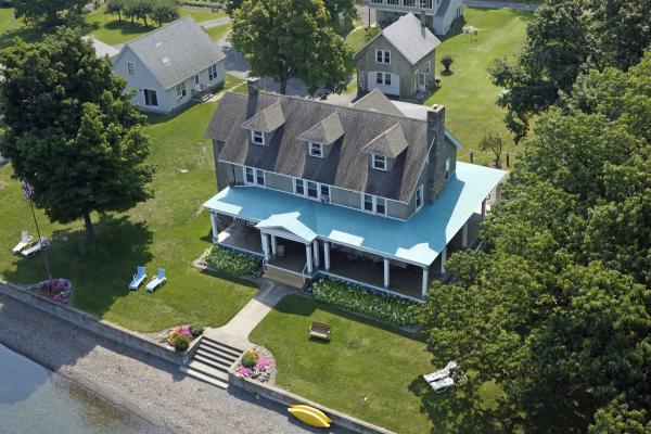 Located in the heart of the Finger Lakes, directly on Cayuga Lake