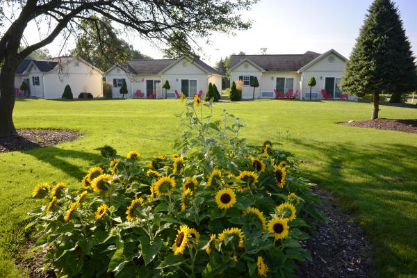 Skaneateles Suites - Peaceful and Private Bungalows