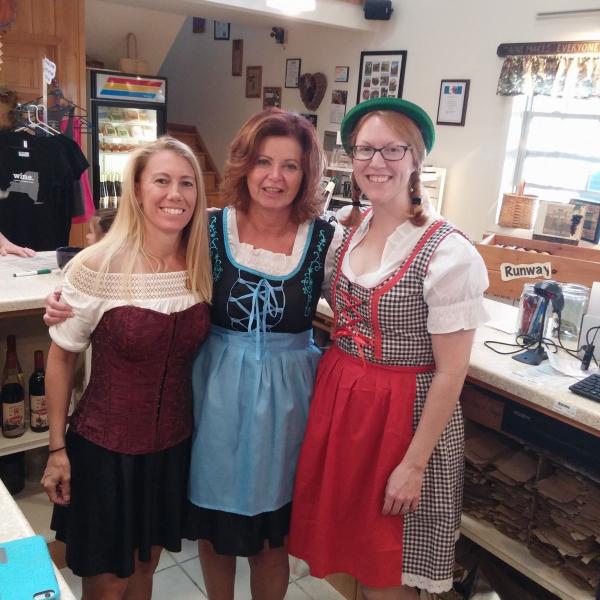 Deer Run Winery's wine wenches