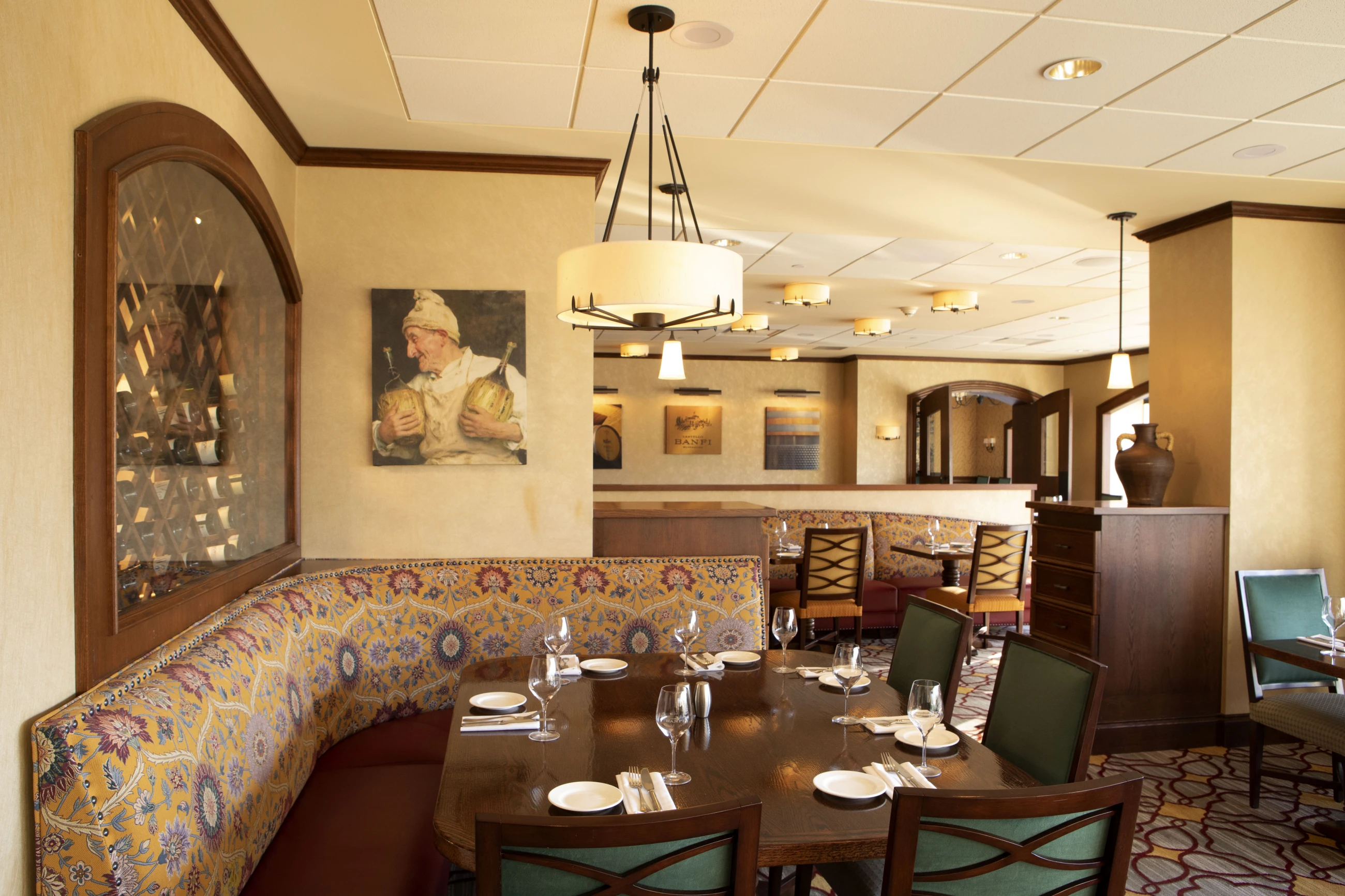 Regent Lounge | Finger Lakes Tourism Alliance